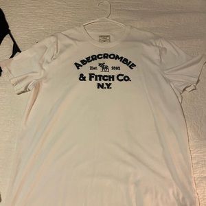 Abercrombie & Fitch Co T-Shirt